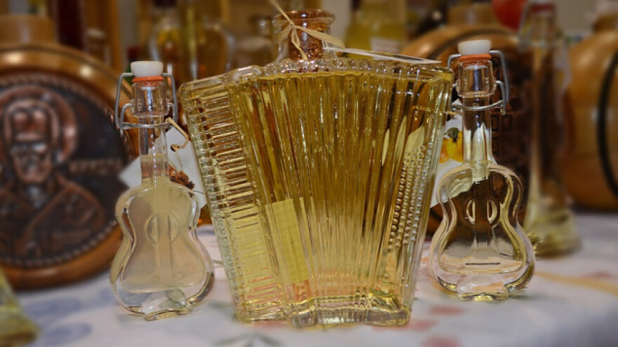 Samo četvrtina rakije "legalno" na tržištu