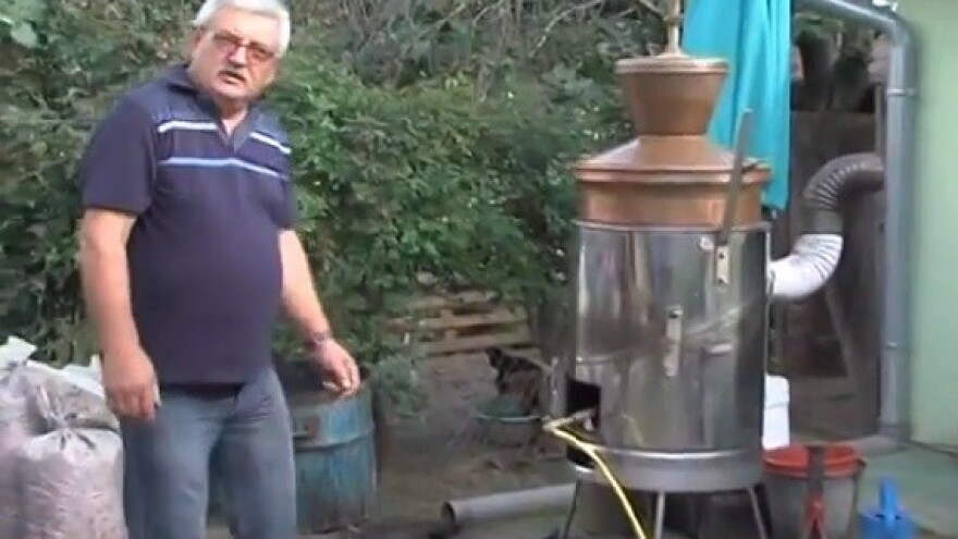 Ugrožena proizvodnja domaće rakije