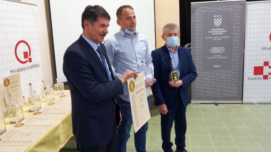 Obrtu Romić šampionska titula za rakiju travaricu, a Destileriji Bilušić za liker od višnje