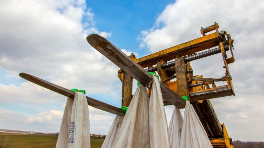 S pripremom tla, obavite i predsjetvenu gnojidbu