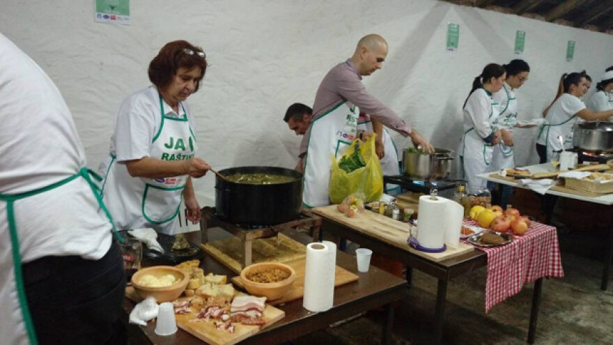 Po peti puta slave raštiku u Ružićima!