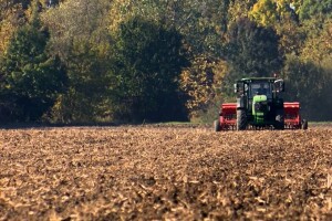 Umjesto poticaja država treba ratarima pomoći u nabavi repromaterijala?