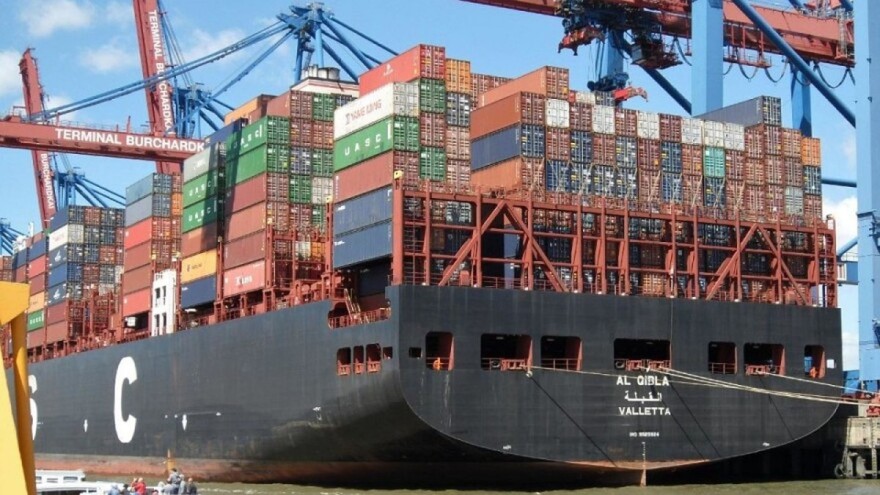 Snažan rast viška u robnoj razmjeni EU i evrozone sa svijetom