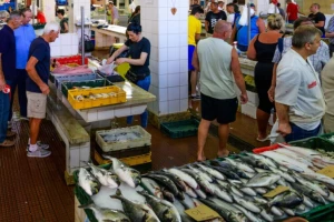 Prodaja ribe u trgovinama biće kontrolisana, cene se neće menjati