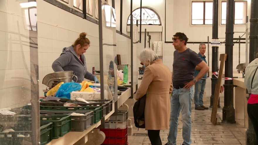 Ribolov smanjen, hladnjače pune - zaživjela i online prodaja, ali nedostaje turizam