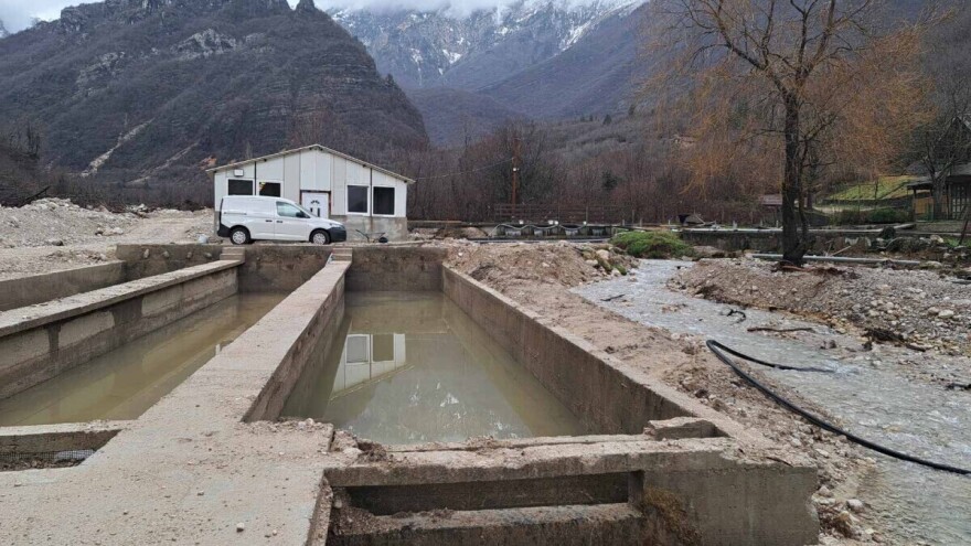 Pomoć izostala, riblja farma Forelle proizvodnju nastavila "na kredit"