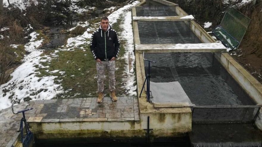 Nenad Todorović uzgaja pastrmku na Petnici