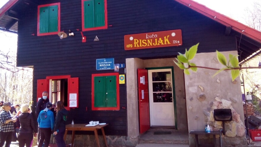 Pandemija srezala i broj gostiju planinarskih domova, ali i prihode okolnih OPG-ova