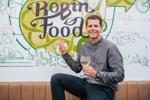 RobinFood: Osnovao trgovinu kako bi smanjio siromaštvo u svijetu