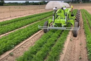Stiže električni robot za povrćarstvo - istovremeno koristi tri priključka