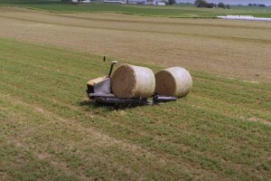 Prije 50 godina proizveli su svoju prvu balirku - za godišnjicu predstavili robot za skupljanje bala