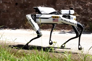 Robotski psi čuvaju usjeve: Svaki pokušaj krađe ili sabotaže pod stalnim nadzorom