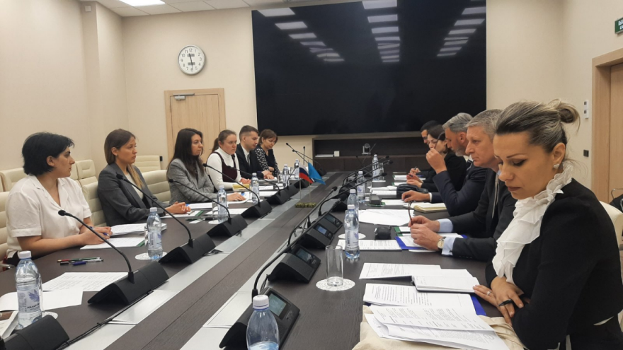 Rusi nama svinjetinu i meso peradi, a mi njima mliječne proizvode, ribu i kruške?