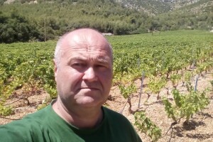 A da na selo privučemo starije i stare, a ne mlade?