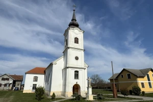 Ruševne kuće u selima sve su veća opasnost: Jedna mala općina u Baranji našla je rješenje