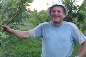 Sabid Merdanović iz Cazina uzgaja 700 sadnica lješnjaka