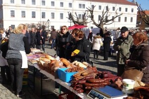 Sajam antikviteta i vinskih ulica u Osijeku