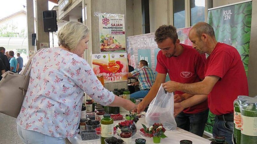 Ove godine održavaju se "Dani meda i malina" - prilika i za male proizvođače da se predstave!