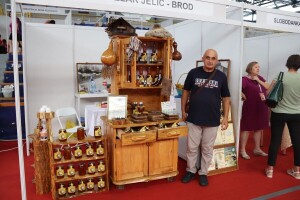 Boro ne pamti lošiju godinu za brodske pčelare: Nikad manji prinosi