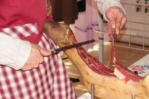 Deveti nacionalni sajam pršuta - Sinj 2014.