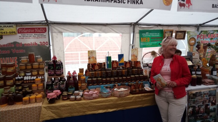 Finka Ibrahimpašić se ne predaje, i ove je godine izložila proizvode na Cazinskom sajmu