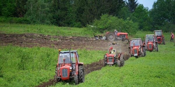 www.agroklub.com