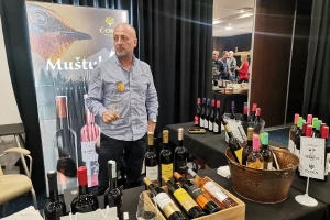 Kuvano belo vino popularno na evropskim skijalištima, a kod nas?