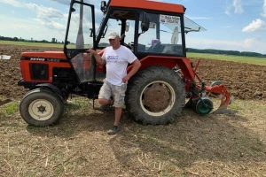 Boje Hrvatske na svjetskom prvenstvu treći put brani Saša Višak kojemu je oranje - hobi!
