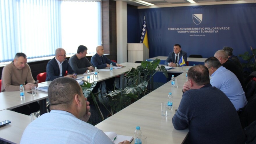 Dedić s poljoprivrednicima: Proizvođači mogu očekivati veću podršku