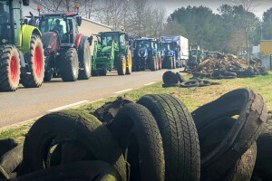 Blokiraju promet, prave nerede - francuski farmeri ne žele ZPP?
