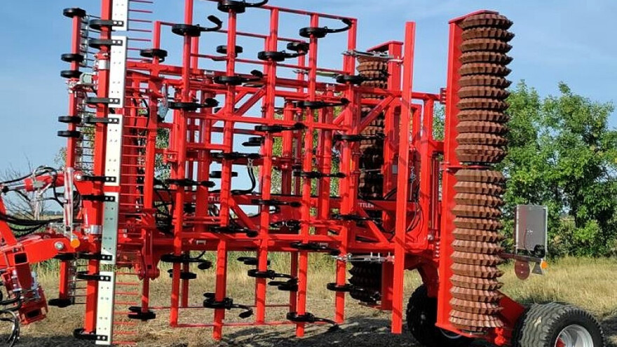 Kombinovane mašine smanjuju troškove, broj prohoda i zbijanje zemljišta