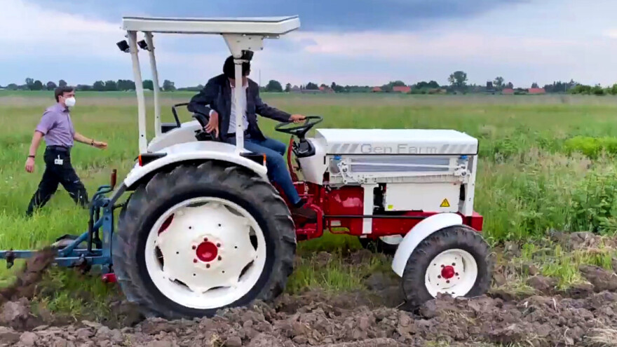 Volkswagen razvio električni traktor namenjen afričkim poljoprivrednicima