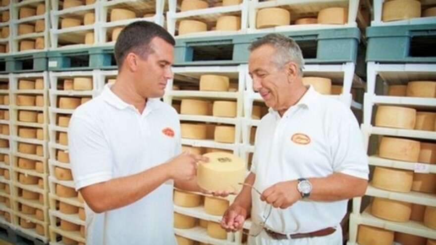 Sirana Gligora povećala proizvodnju paškog sira