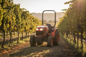 Se-kra: akcijska prodaja voćarsko-vinogradarskih traktora Kubota M40 Narrow