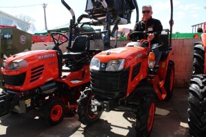 Japanski traktor B20 serije u novom ruhu - upoznajte Kubotu B1241