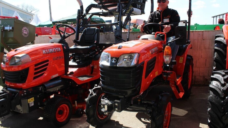 Japanski traktor B20 serije u novom ruhu - upoznajte Kubotu B1241