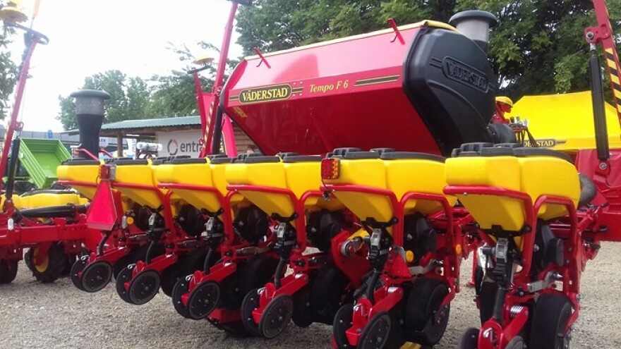 Šestoredna sejalica kompanije Väderstad osvojila srca posetilaca sajma
