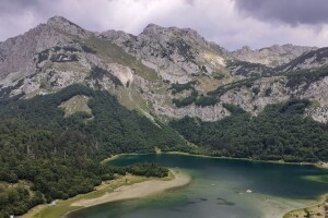 Zašto posjetiti planinske vrleti u podnožju Maglića?