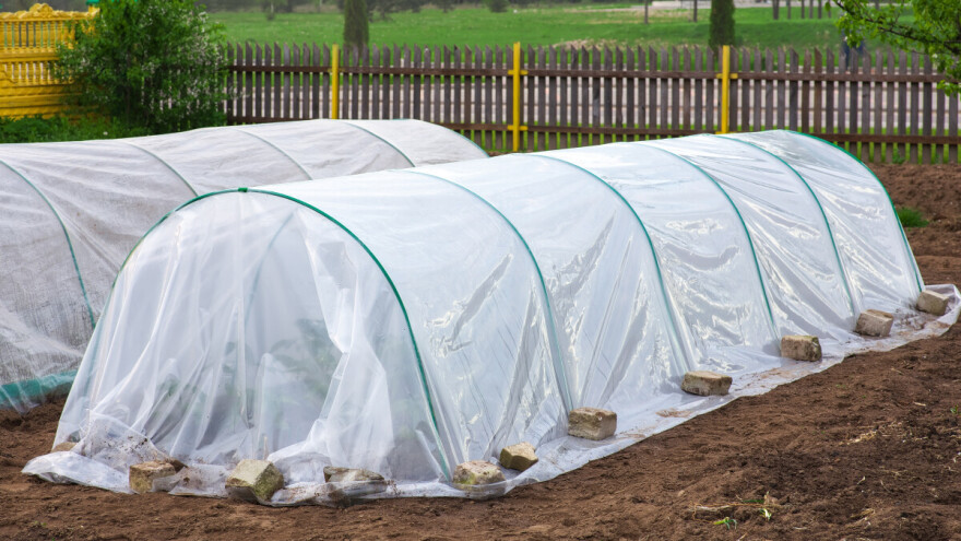 RHMZ izdao upozorenje: Mraz, sneg i temperature do  -10 °C , moguće štete u poljoprivredi