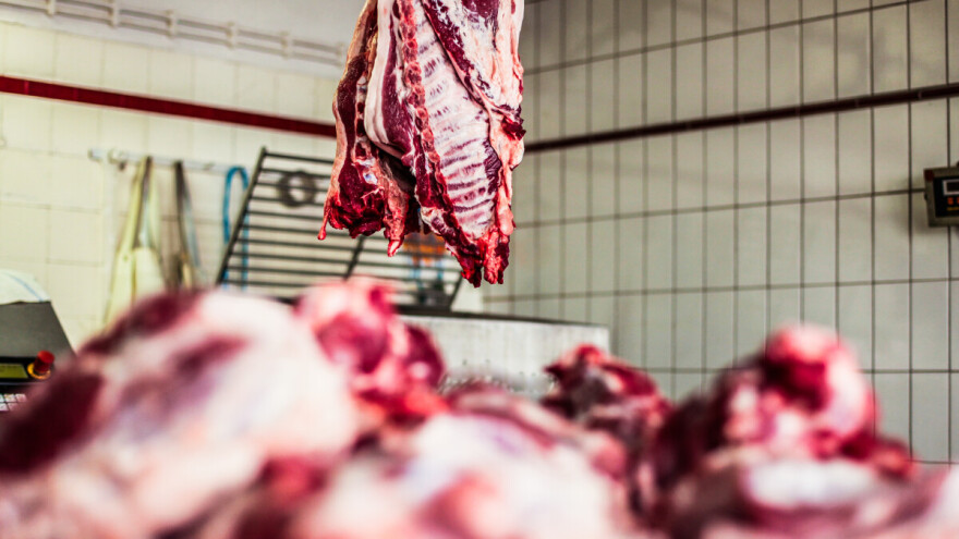 Otkrivena nelegalna klanica, oduzeto oko tri tone mesa