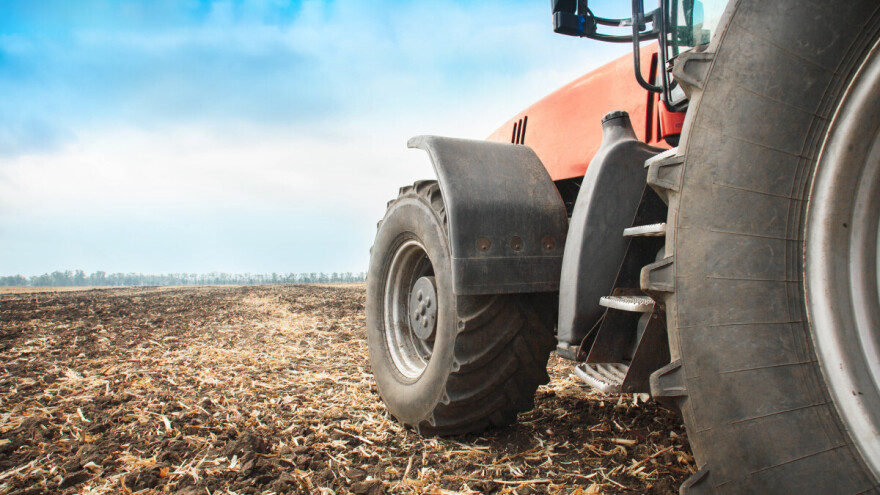 Uhapšen zbog prevare: Uzeo kaparu za traktor i automobil, pa nestao