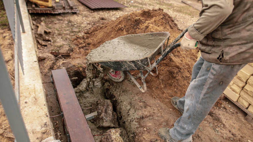 Nova košulja na gredu i čast za majstora - koji su seoski običaji kada se nešto zida?