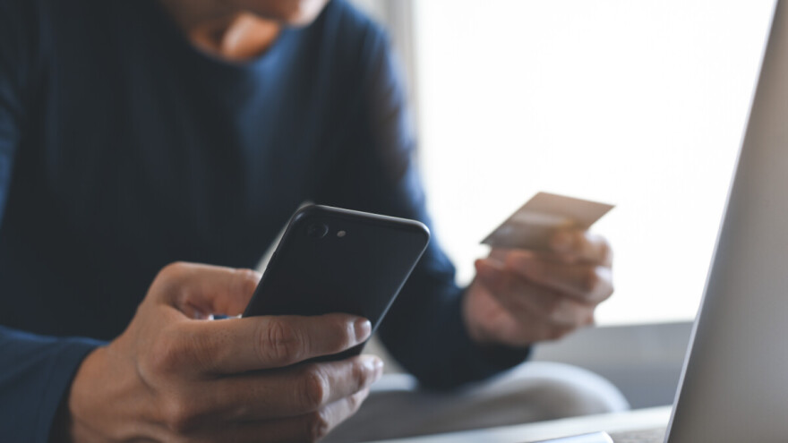 Prevareni pri internetskoj kupnji poljoprivrednih strojeva - ostali bez 11.000 eura