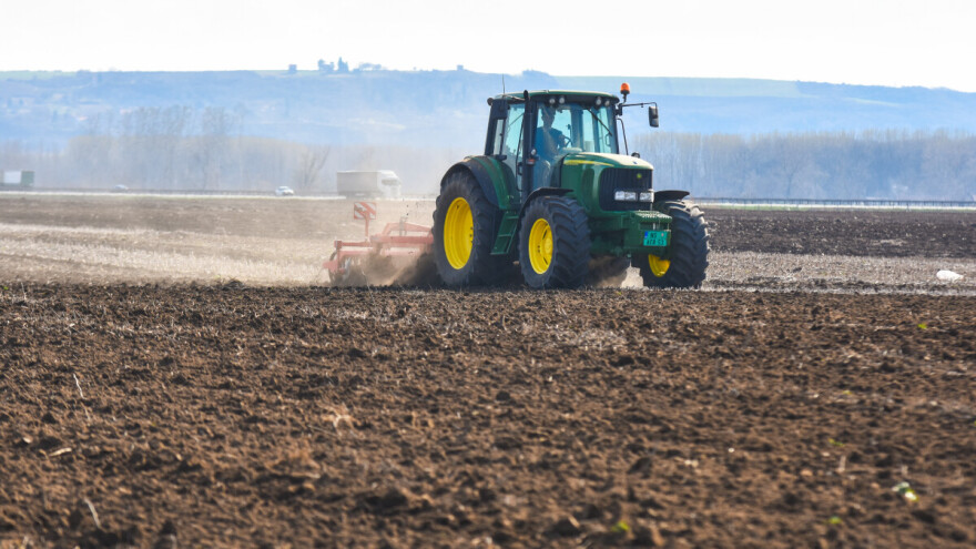 Pada interesovanje za zakup zemljišta, pada i cena. Galetin: Poljoprivreda postala rizična grana