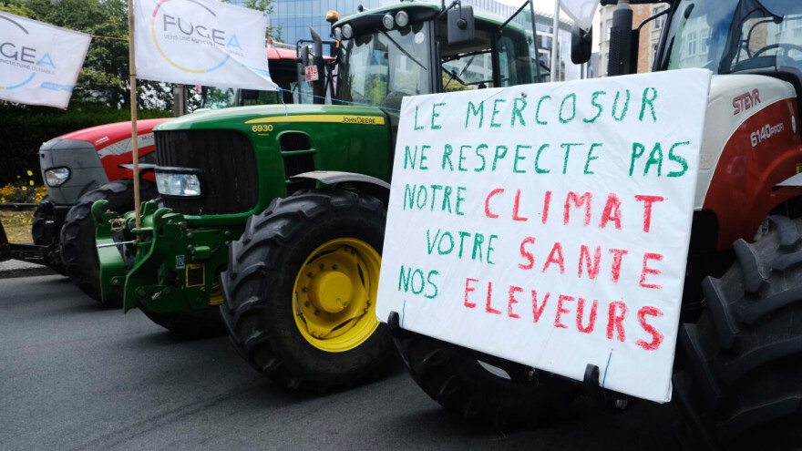 Francuski poljoprivrednici izlaze na ulice, sporan je trgovinski sporazum EU i Mercosura
