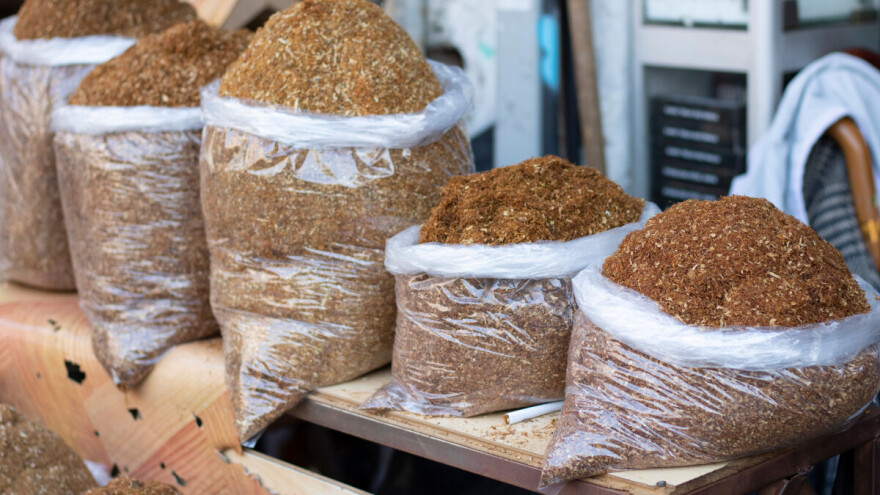 Policija u Lozanu kod dvojice muškaraca pronašla tonu rezanog duhana