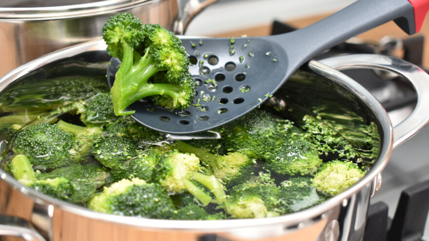 Neko je povrće zdravije kuhano nego sirovo?