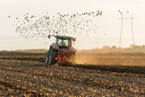 Dodatnih 1,43 miliona KM za podršku poljoprivrednicima u TK