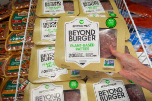 Veganska svinjetina ne može, ali nazivi kobasica, burger i odrezak ostaju bez pravne zaštite?