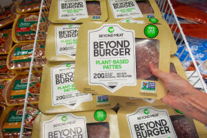 Veganska svinjetina ne može, ali nazivi kobasica, burger i odrezak ostaju bez pravne zaštite?
